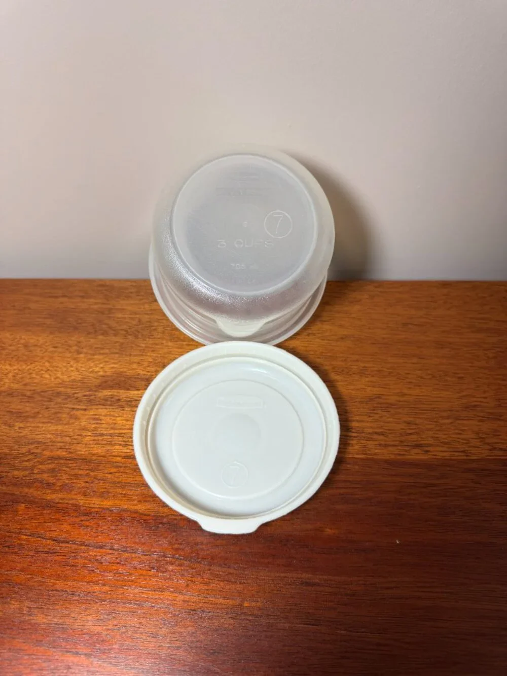 Vintage Rubbermaid Servin' Saver #7 Round 3 Cup Container With Lid